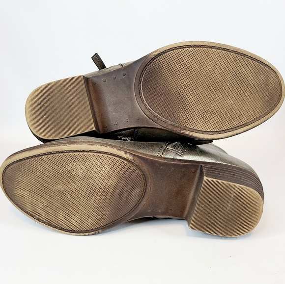 Maurices Metallic Gold Ankle Boots Zip Size 5.5 - Picture 9 of 9